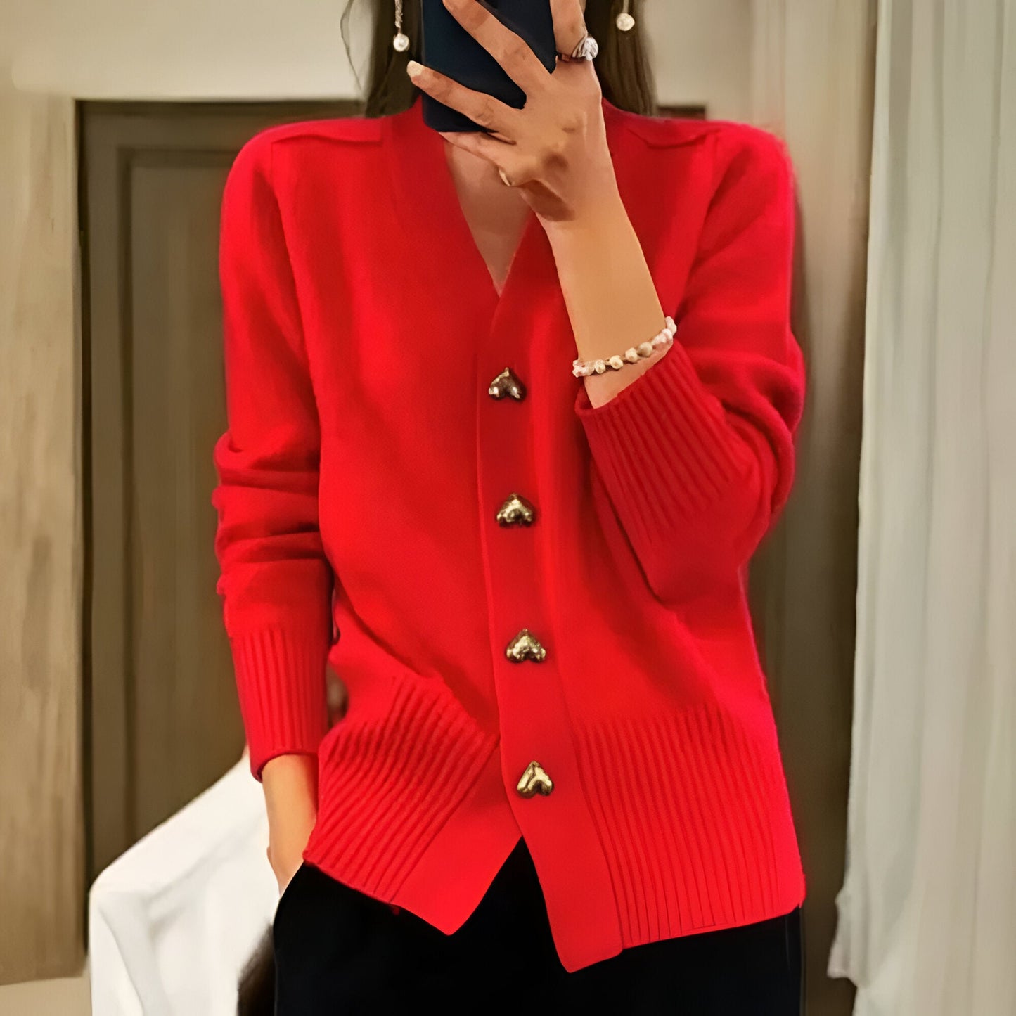 Ciara™ | Elegante cardigan met hartvormige knopen