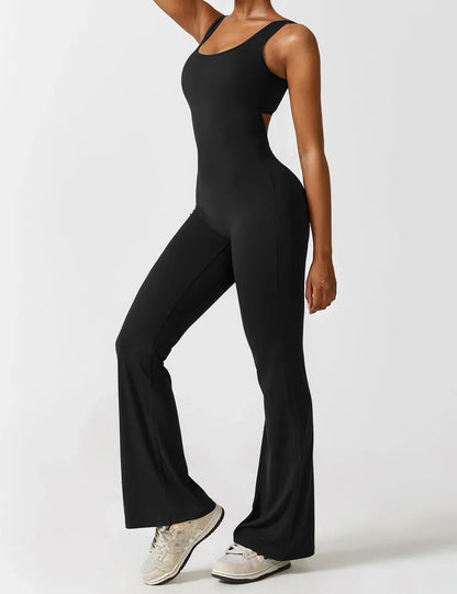 NOVERA™ | Trendy & Flatterende V-Back Jumpsuit