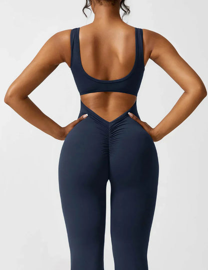 NOVERA™ | Trendy & Flatterende V-Back Jumpsuit