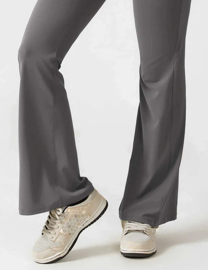 NOVERA™ | Trendy & Flatterende V-Back Jumpsuit